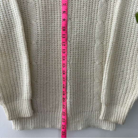 ❌SOLD ❌ Vintage Sweater - Picture 8 of 14